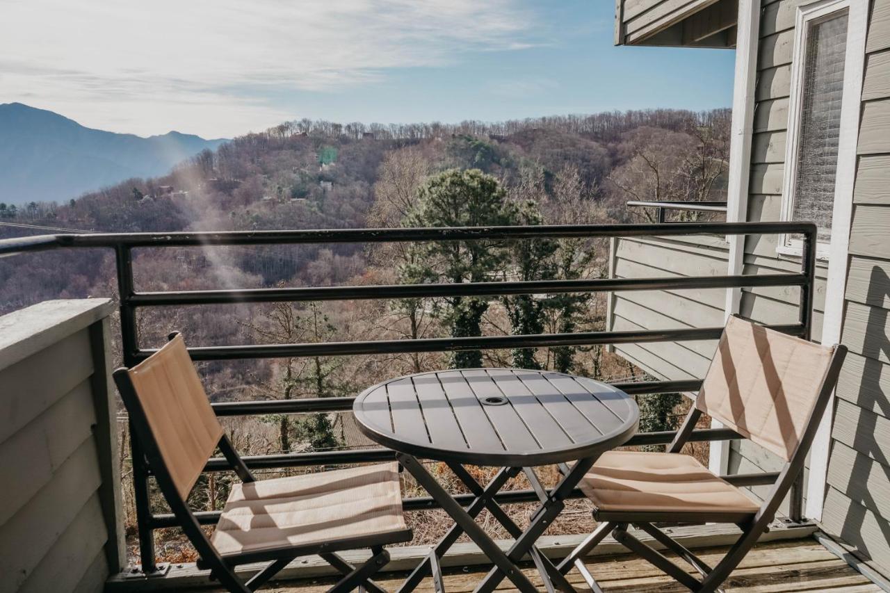 Smoky Mountains Studio With Balcony Gatlinburg Extérieur photo